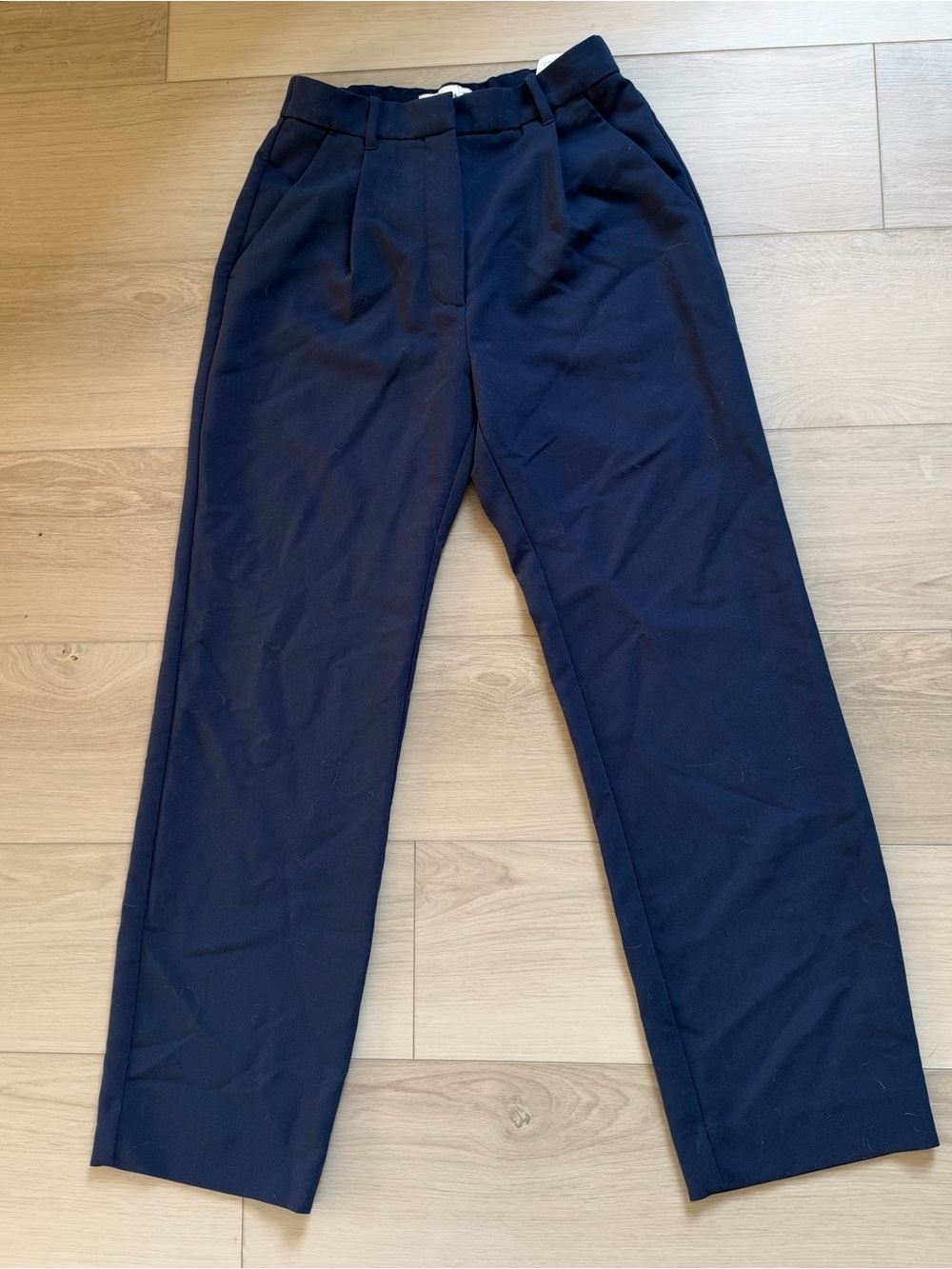 Abercrombie & Fitch Sloane Tailored Pleated StraightLeg Pants Navy - Size 26 / 2